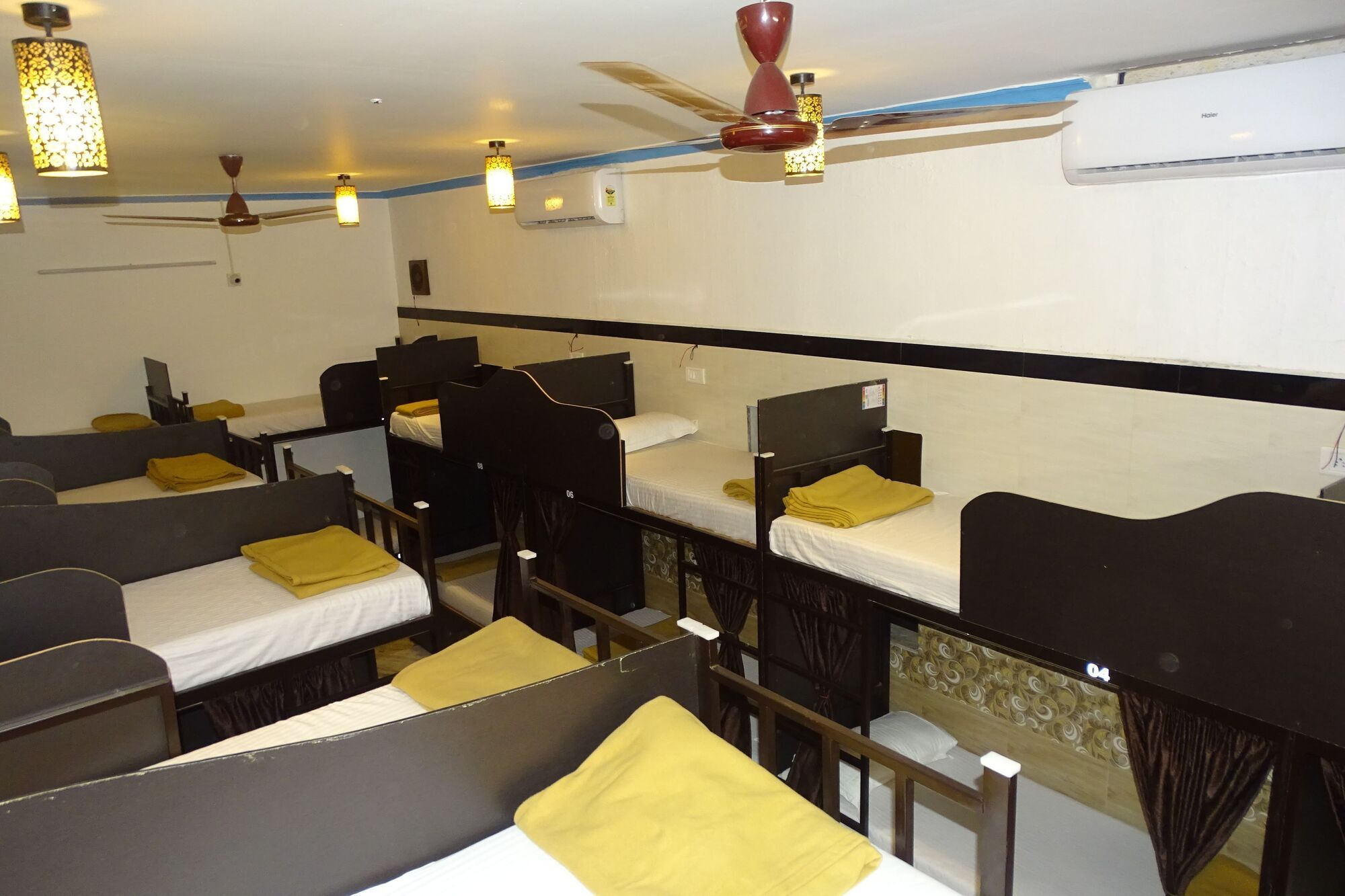 Hostel Sunshine Backpackers, Airport Mumbai Exterior foto